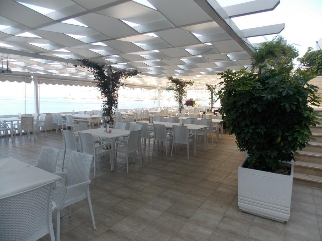 Hotel Erdano Sarandë Eksteriør billede